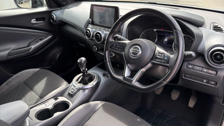Nissan Juke 1.0 DiG-T 114 Tekna 5dr Petrol Hatchback